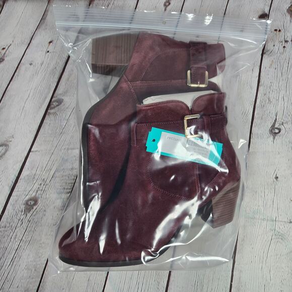 Diba Sleek Burgundy Suede‎ Bootie 10 NWT - Picture 10 of 10